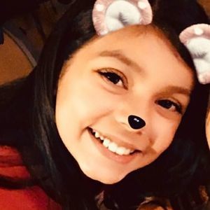 Meet your Posher, Ayline